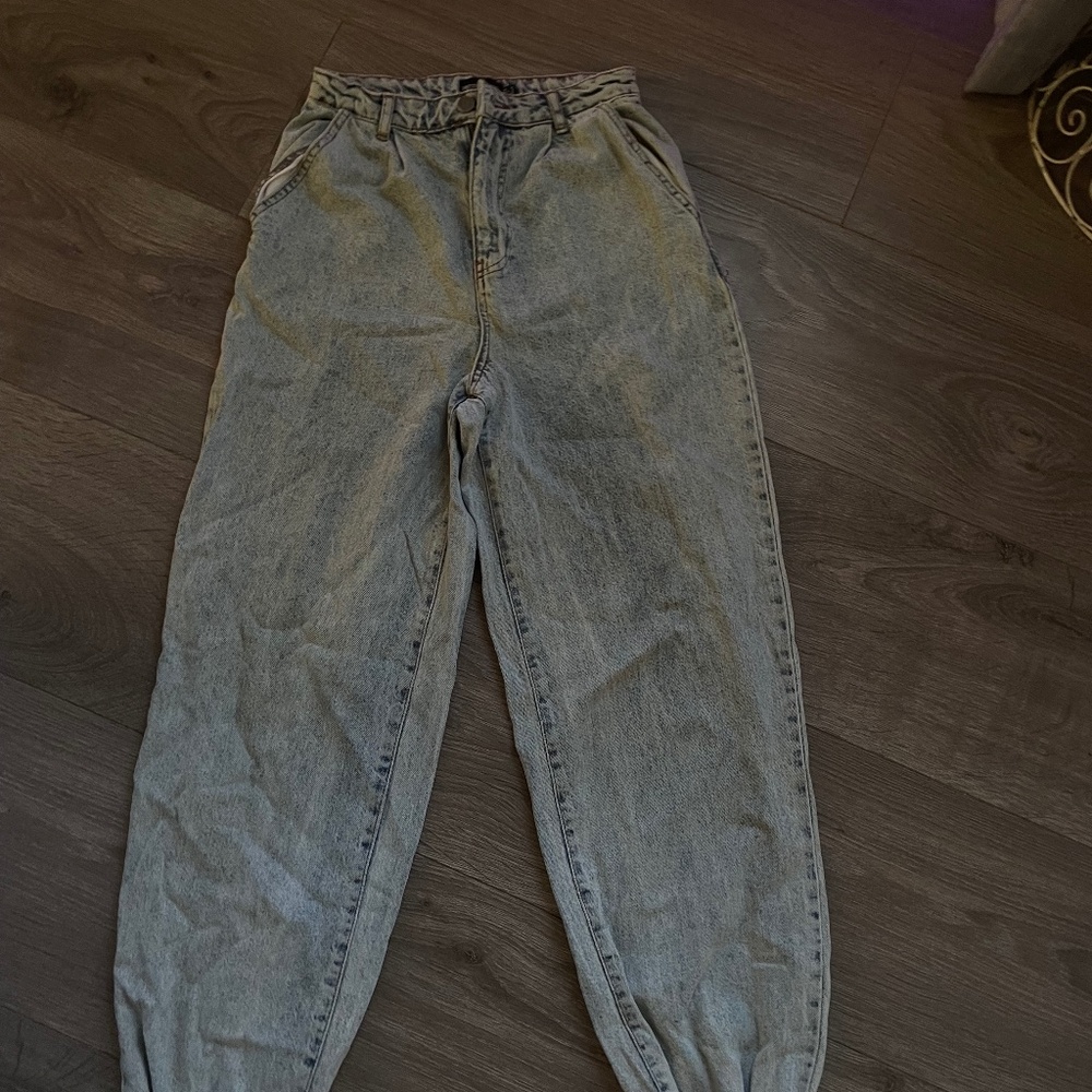 Baggy jeans